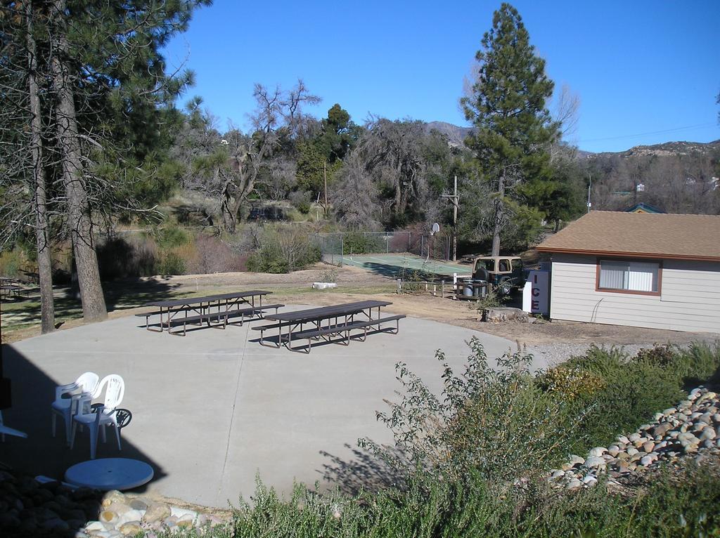 Oakzanita Springs Camping Resort Cottage 3 Descanso エクステリア 写真