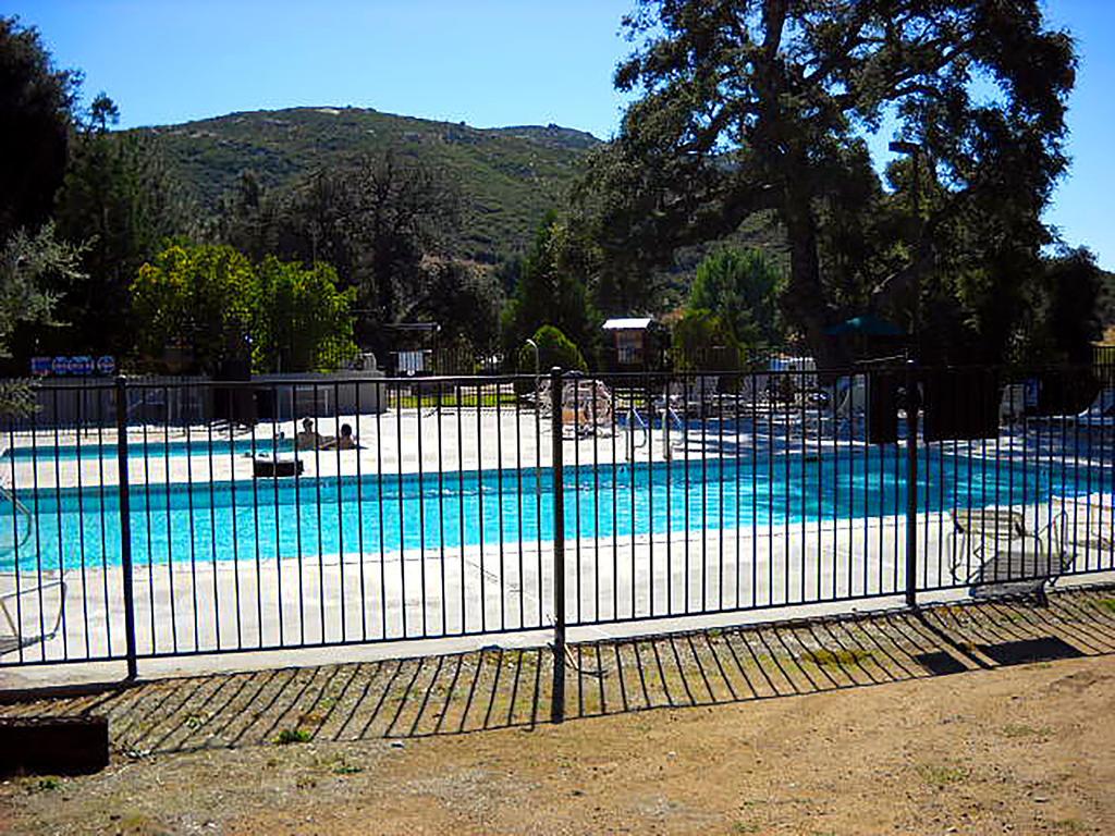 Oakzanita Springs Camping Resort Cottage 3 Descanso エクステリア 写真